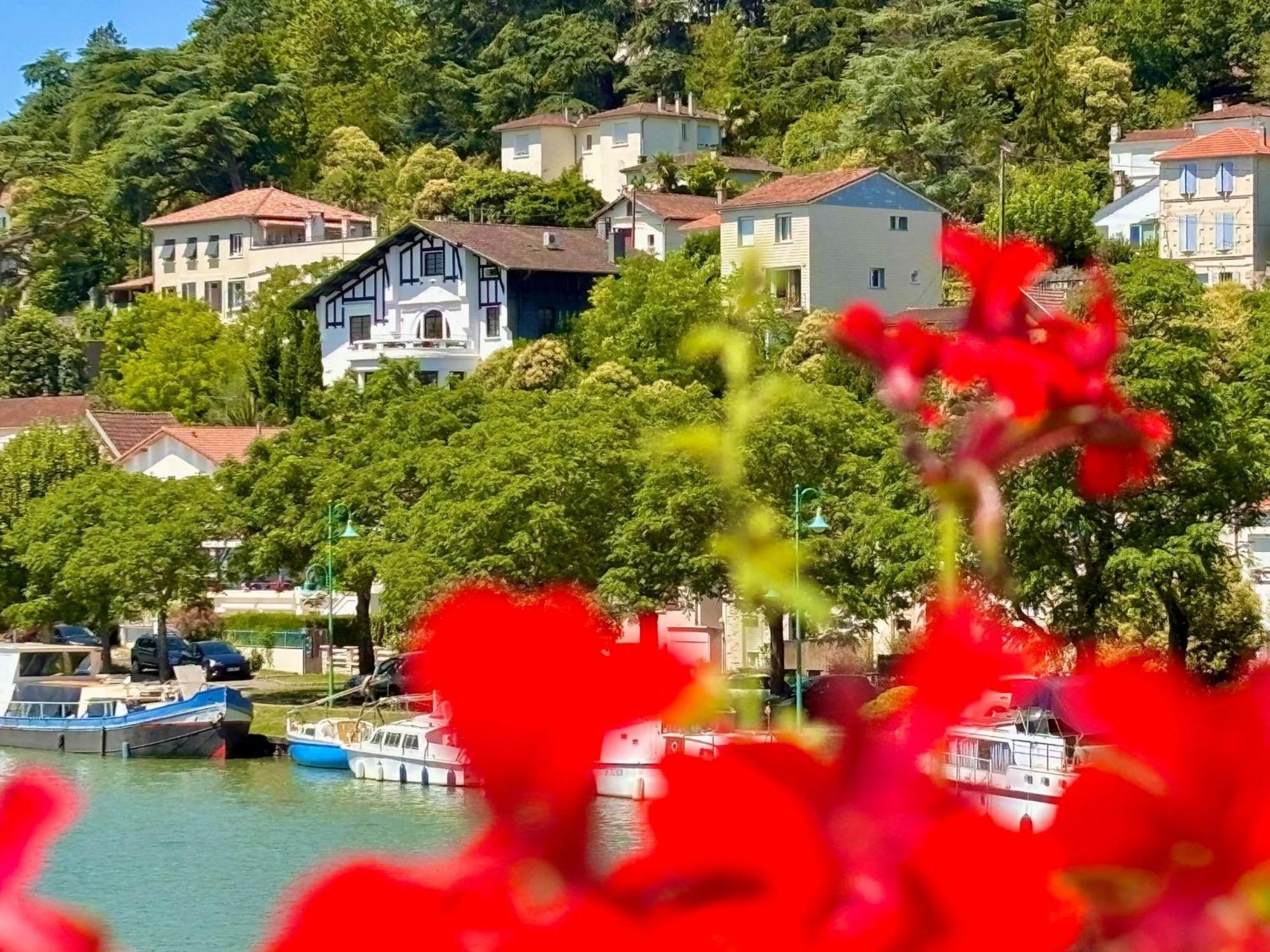 Quand La Ville Dort Agen Kültér fotó